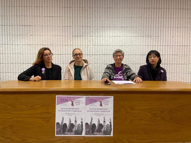 Las responsables de la Plataforma Feminista de Lugo en la rueda de prensa convocada para anunciar los actos programados con motivo del Día Internacional para la eliminación de la violencia contra las mujeres. En Lugo, a 24 de noviembre de 2023.
