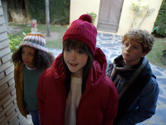 La actriz Luna Fulgencio protagoniza un anuncio de Navidad para pedir a los adultos que se porten bien con el planeta