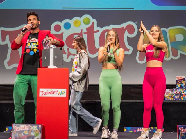 Twin Melody y David Moreno han presentado en nuevo "Twister Air" en un evento familiar repleto de diversión en el madrileño cine Callao