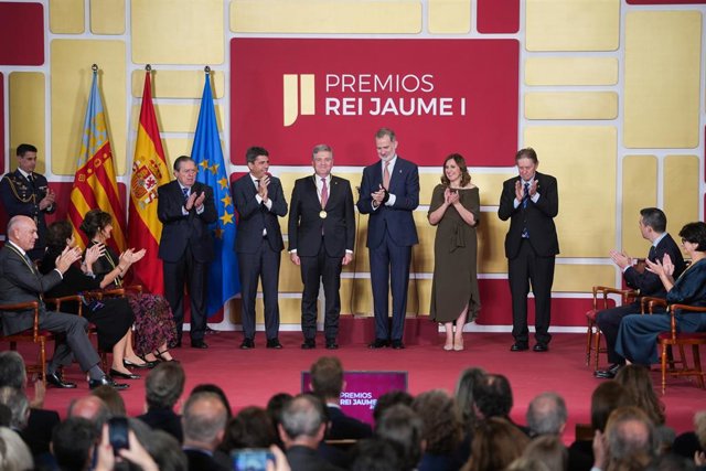 Ceremonia de los Premios Jaume I, en la Lonja de los Mercaderes de València