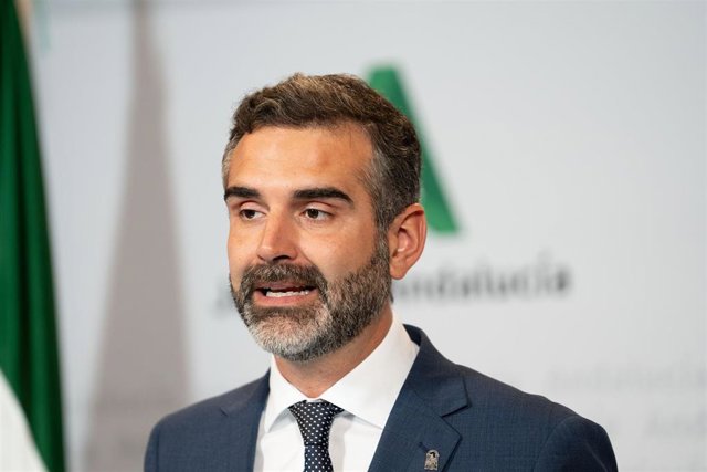 El consejero de Sostenibilidad, Medio Ambiente y Economía Azul de la Junta de Andalucía y portavoz del gobierno, Ramón Fernández-Pacheco  