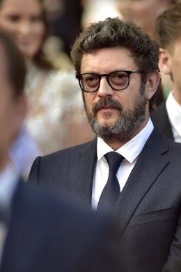 Archivo - El actor Manolo Solo posa en la alfombra roja de la película ‘Cerrar los ojos’, en el Festival de Cine de Cannes, a 20 de mayo de 2023, foto de archivo