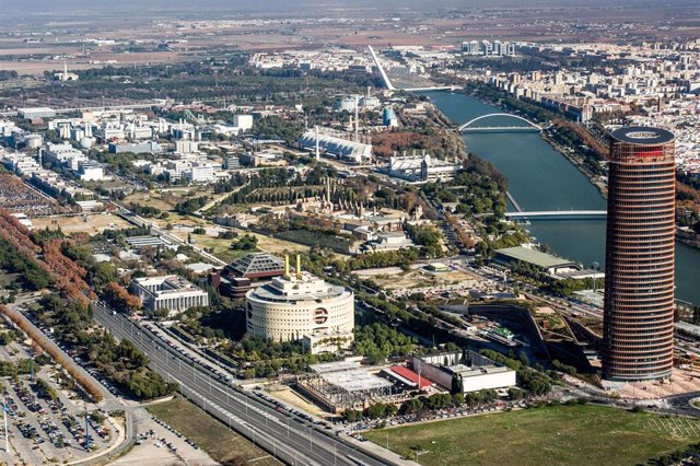 Archivo - Vista aérea del Parque Científico y Tecnológico, en la isla de la Cartuja.