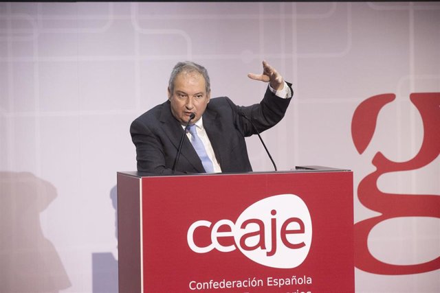 El ministro de Industria y Comercio, Jordi Hereu i Boher,, en su primer acto público desde nombramiento al frente del Ministerio, en el Premio Nacional Joven Empresario 2023.