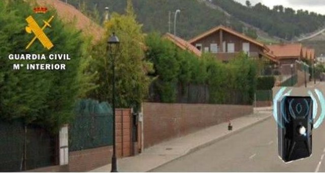 Investigado por usar ultrasonidos para alterar a los perros de una urbanización de Renedo (Valladolid) .