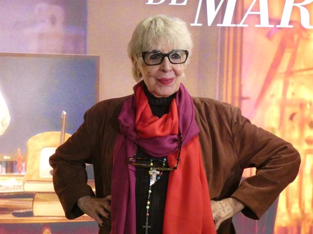 Archivo - L'actriu Concha Velasco durant la presentació de l'obra 'La habitación de María' al Teatre Goya, a 17 de maig del 2021, a Barcelona