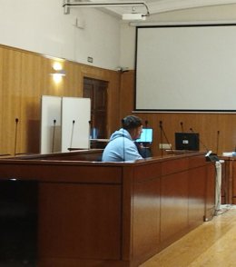 El joven condenado a seis meses de prisión por un delito de odio sobre una alumna trans del IES Antonio Tovar de Valladolid.