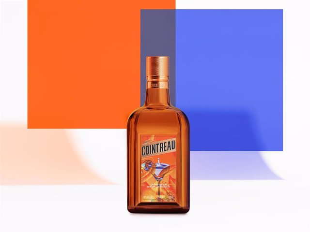 Archivo - Cointreau lanza una edición limitada de su icónica botella con el artista Insane 51 para celebrar el 75º aniversario del cóctel Margarita