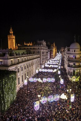 Encendido navideño en la avenida de la Constitución, en Sevilla.