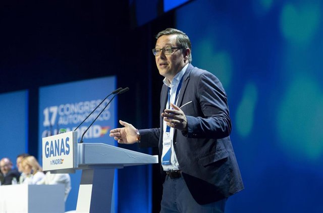 Archivo - El portavoz parlamentario del PP en Madrid, Alfonso Serrano, interviene en la primera jornada del XVII Congreso del Partido Popular de Madrid, en Feria de Madrid IFEMA, a 21 de mayo de 2022, en Madrid, (España). 