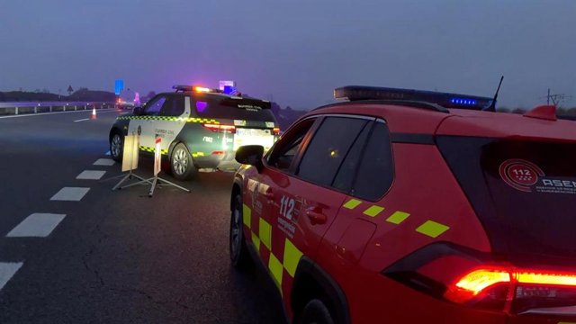 Cinco jóvenes heridos, tres de ellos graves, al salirse de la vía un turismo en la A-3 en Fuentidueña de Tajo