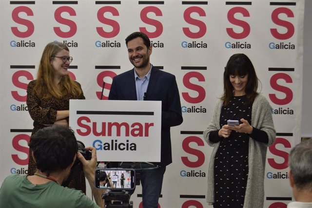 El portavoz de Sumar Galicia, Paulo Carlos López, en rueda de prensa