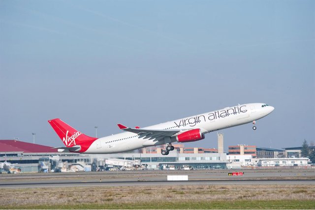Archivo - Avión De Virgin Airlines.