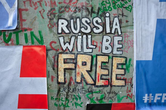 Archivo - Pintada contra el president de Rússia, Vladímir Putin