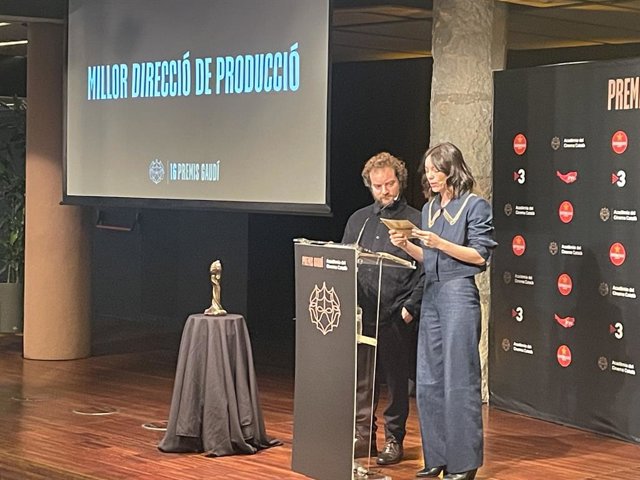 Els actors Pol López i Vicky Luengo, en la lectura de nominacions dels Premis Gaudí 2024