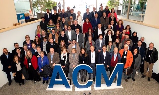 Foto de família de l'ACM després d'aprovar el pla de mandat 2023-2027.