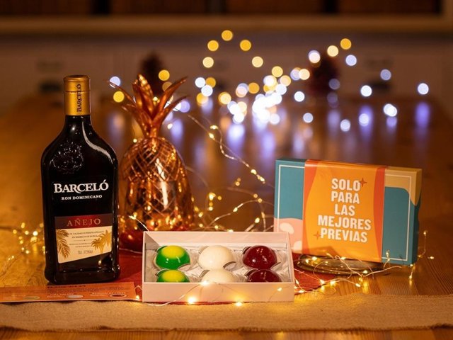 Ron Barceló y Las Jellys reinterpretan tres míticos cócteles diseñados para las mejores previas y para tu amigo invisible