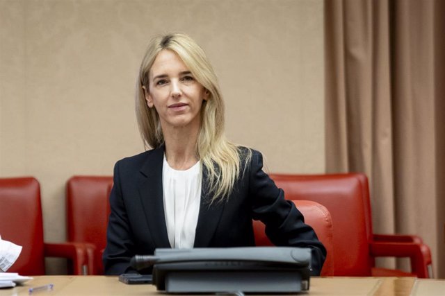 La diputada del PP Cayetana Álvarez de Toledo, en el Congreso de los Diputados, a 4 de diciembre de 2023, en Madrid (España).