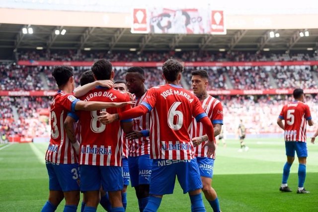 Archivo - El Molinón reta al líder Leganés con Espanyol y Valladolid acechando