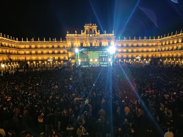 Fin de Año Universitario en la Plaza Mayor de Salamanca