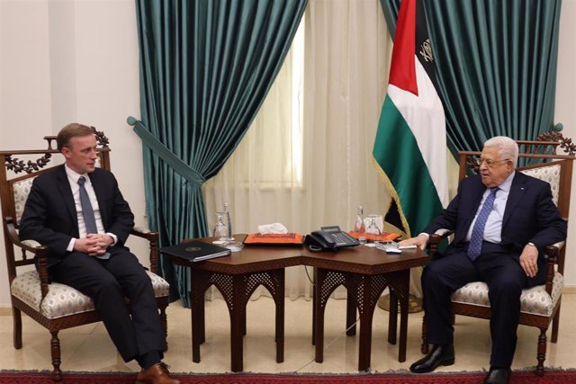 Archivo - Mahmud Abbas (D) y Jake Sullivan (I) durante un encuentro en Ramala (Cisjordania) en enero de 2023 