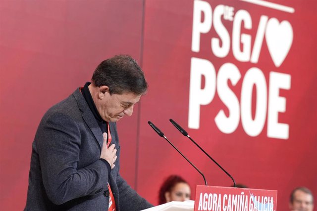 O deputado do PSOE e candidato do PSdeG á Xunta, José Ramón Gómez Besteiro, intervén durante a inauguración da Convención Política dos socialistas galegos, no Edificio Fontán da Cidade da Cultura de Galicia.