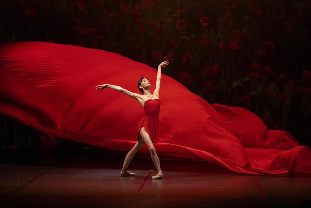 Las cartas desde el frente articulan 'Lost Letters', espectáculo de danza que trae a Lucía Lacarra a Teatros del Canal