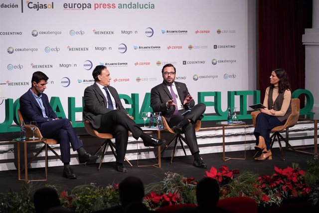 Componentes del tercer panel sobre 'Innovación' en el que participará el consejero de Universidad, Investigación e Innovación, José Carlos Gómez Villamandos (21), junto al Head of Government Affairs and Public Policy de Google, Miguel Escassi (2d); y el C