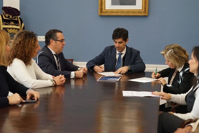 Educación, Empleo y Ayuntamiento de Coín firman protocolo para ceder espacios para ciclos formativos
