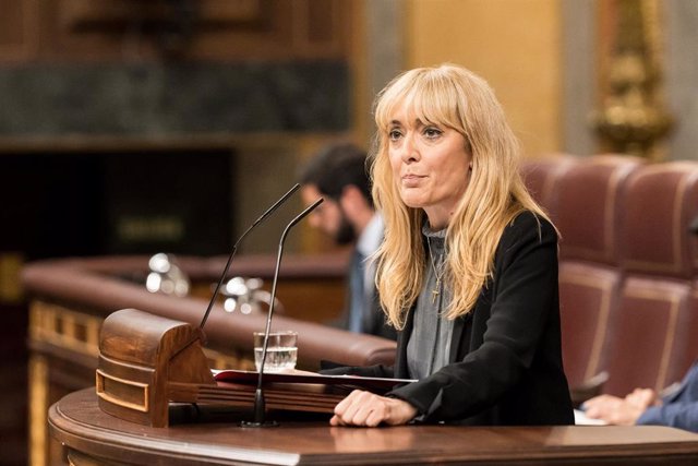 La diputada del PSOE María Carmen Castilla interviene durante un pleno en el Congreso de los Diputados, a 19 de diciembre de 2023, en Madrid (España). 