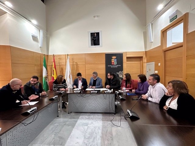 Reunión de Reyes con el equipo de gobierno del Ayuntamiento de Martos.