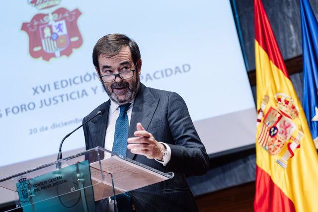 El presidente del Consejo General del Poder Judicial (CGPJ), Vicente Guilarte, interviene durante el acto de entrega de los XVI premios anuales del Foro Justicia y Discapacidad, en la sede del CGPJ, a 20 de diciembre de 2023.