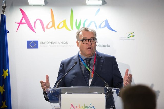 Archivo - El consejero de Turismo, Cultura y Deporte, Arturo Bernal.