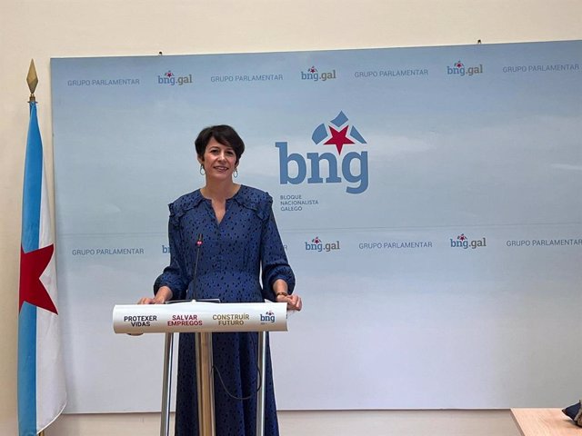 La portavoz nacional del BNG y candidata del Bloque a la Xunta, Ana Pontón, para las elecciones del próximo 18 de febrero en una comparecencia en el Parlamento.