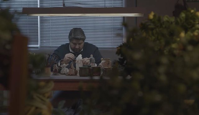 Escena del vídeo en el que el presidente de la Región de Murcia, Fernando López Miras, felicita la Navidad