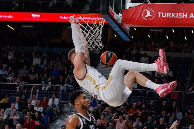Dzanan Musa of Real Madrid in action during Turkish Airlines Euroleague basketball match between Real Madrid and Partizan Belgrade at Wizink Center on December 21, 2023, in Madrid, Spain.
