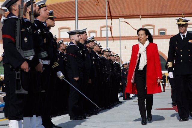 La ministra de Defensa, Margarita Robles, a su llegada al acto de entrega a la Armada del submarino 'Isaac Peral' S-81 por parte de Navantia