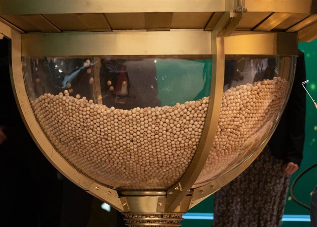 Almería.-Lotería.-El segundo quinto premio deja 36.000 euros en Almería, Ejido, Huércal-Overa, Roquetas y Vícar