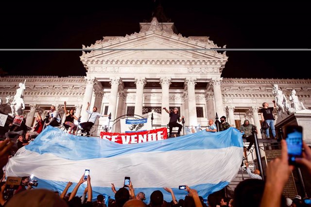 Protestas ante el Congreso argentino contra el Gobierno de Javier Milei