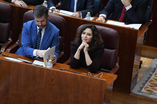 La presidenta de la Comunidad de Madrid, Isabel Díaz Ayuso, durante un pleno en la Asamblea de Madrid, a 22 de diciembre de 2023