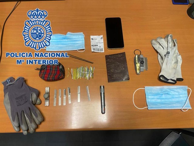 Efectos intervenidos a los presuntos autores del robo