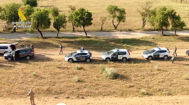 Guardia Civil detecta 68 viviendas ilegales contruidas en terreno protegido e investiga a 70 personas por ello