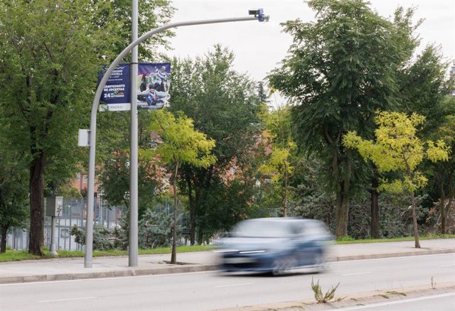 Archivo - Radar de tramo en la calle Sinesio Delgado 