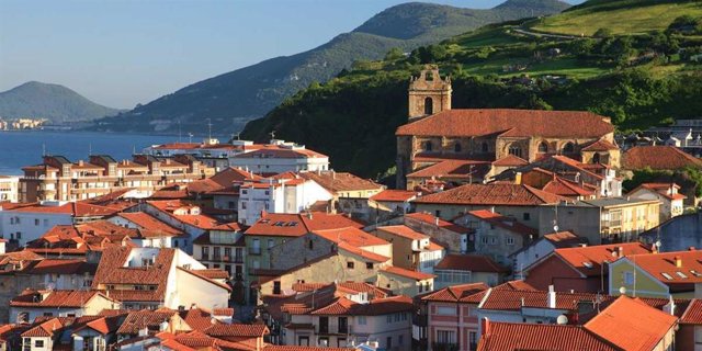 Archivo - Vista de Laredo