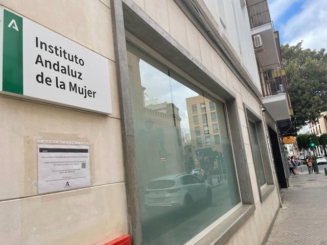 Archivo - El IAM concede 207 ayudas por casi 1,2 millones a víctimas de violencia de género hasta julio