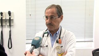Médicos recomiendan la mascarilla ante la subida de casos de gripe y coronavirus