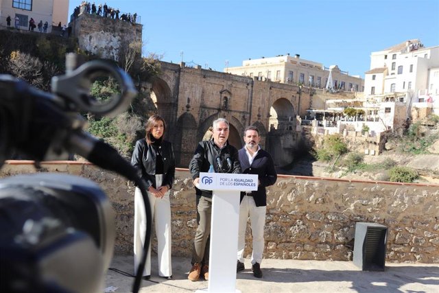 El vicesecretario de Coordinación Autonómica y Local y Análisis Electoral del PP, Elías Bendodo.