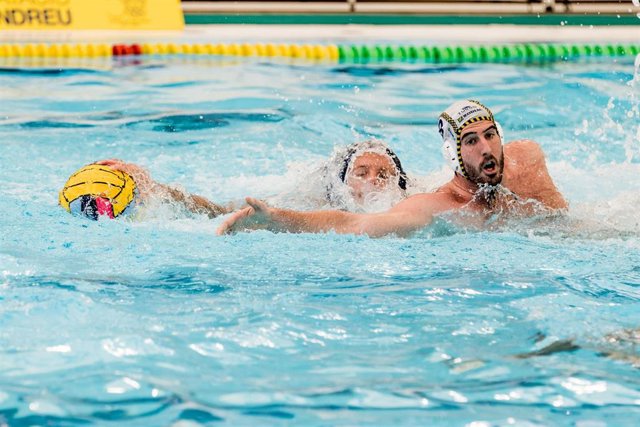 Archivo - Miguel del Toro of CN Atletic Barceloneta in action during the XXXV Copa de SM el Rey Imagina Energia, Semifinals, match between CN Atletic Barceloneta and Astrapool CN Sabadell at Piscines Pere Serrat on March 13, 2021 in Barcelona, Spain.