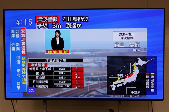 Alerta de tsunami en una televisión de Japón