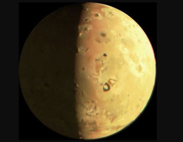 Imagen de Io tomada el 30 de diciembre de 20223 por la nave Juno